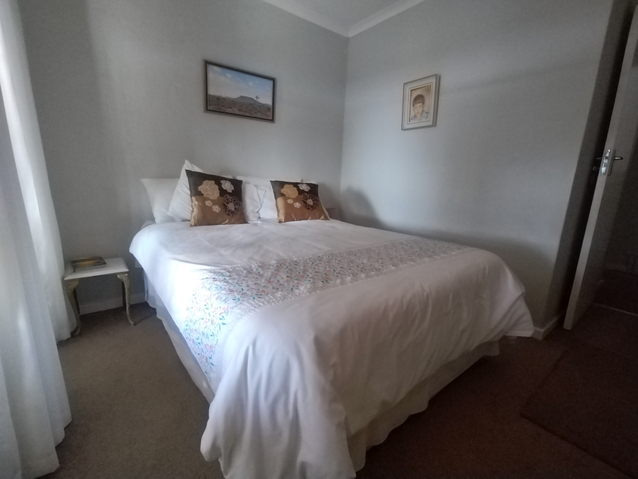 4 Bedroom Property for Sale in Wavecrest Eastern Cape